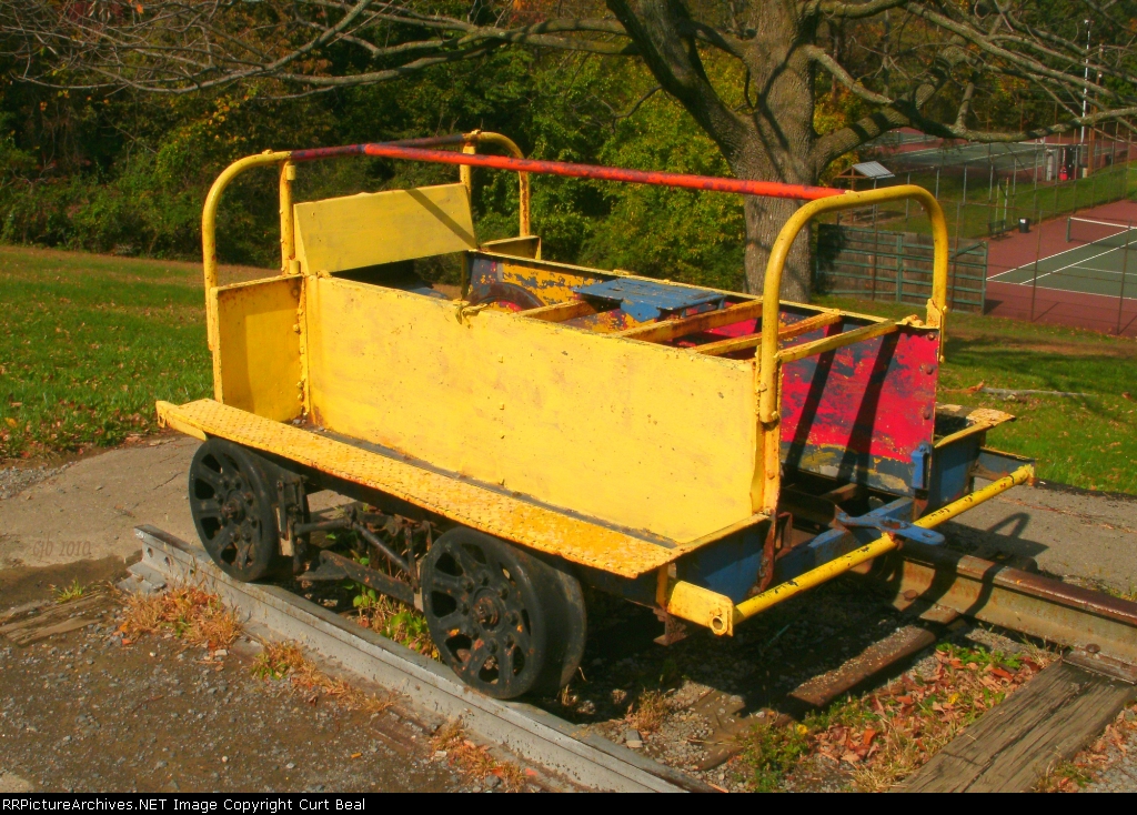 Chessie track cart